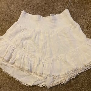 white aeropastle skirt with ruffles